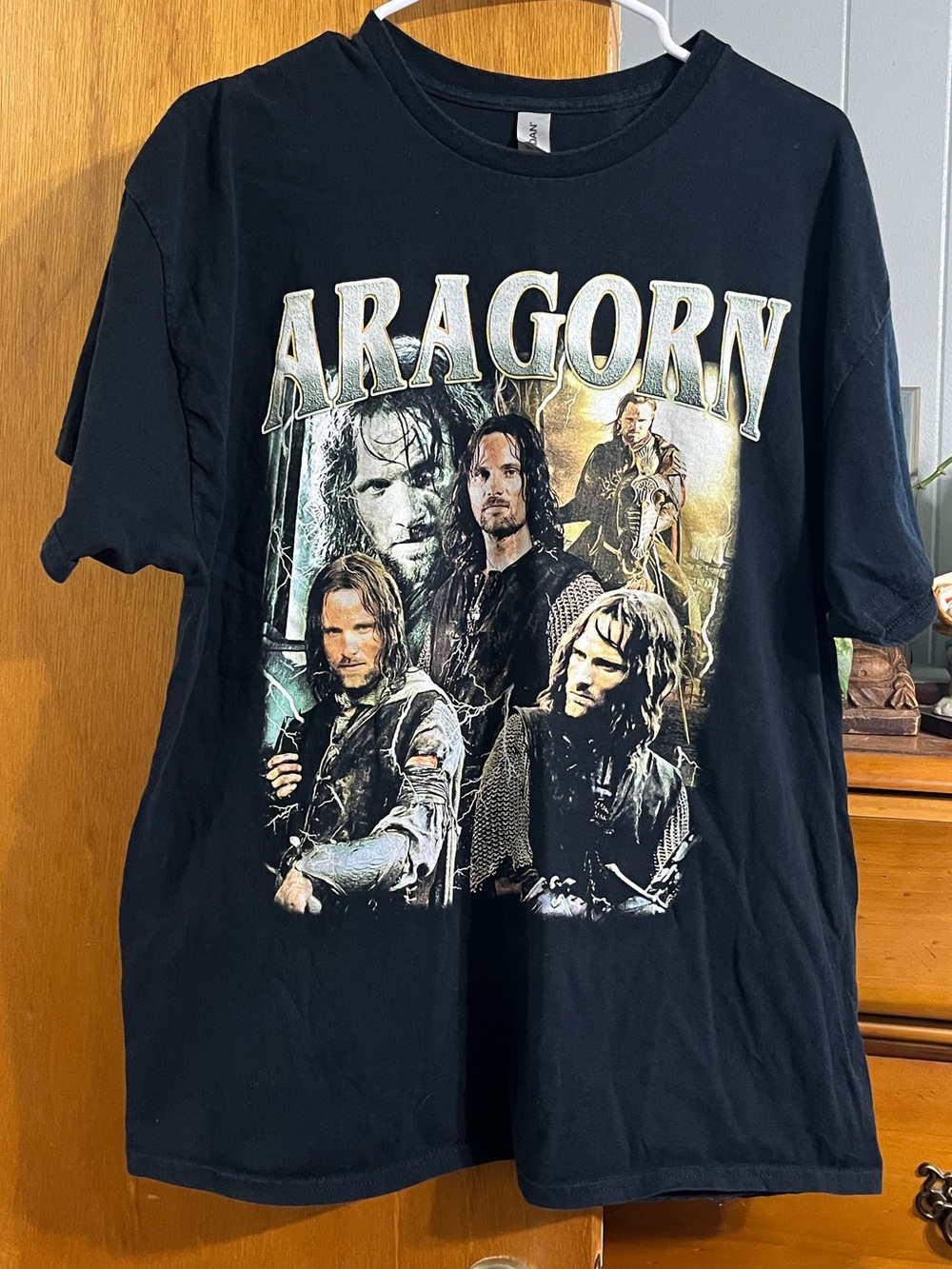 Vintage Gildan Lord of the Rings Aragorn Graphic Black Crewneck Size XL T-shirt